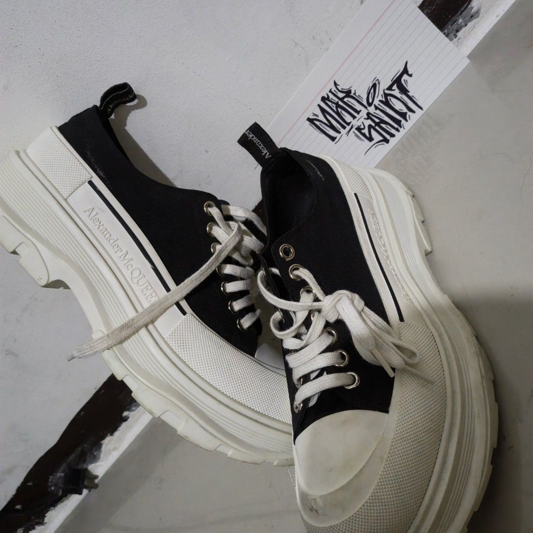 Alexander McQueen Tread Slick (Category: Sneakers) located in Manila. Submitted by maksaint.ww (Listing ID 1468340705, Image 2). Description: slightly used. looks chunky ang big but it fits well even if you have smaller size feet. I'm size 9 but it looks good to me still negotiable.