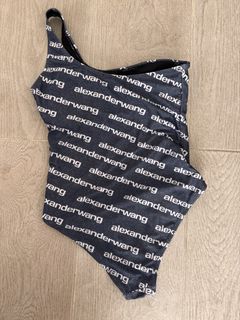 （分類：）位於 。 由 bellatran_closet 提交（商品編號 1468378596，圖片 1）。簡介： 。