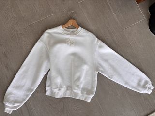 （分類：）位於 。 由 bellatran_closet 提交（商品編號 1468337541，圖片 1）。簡介： 。