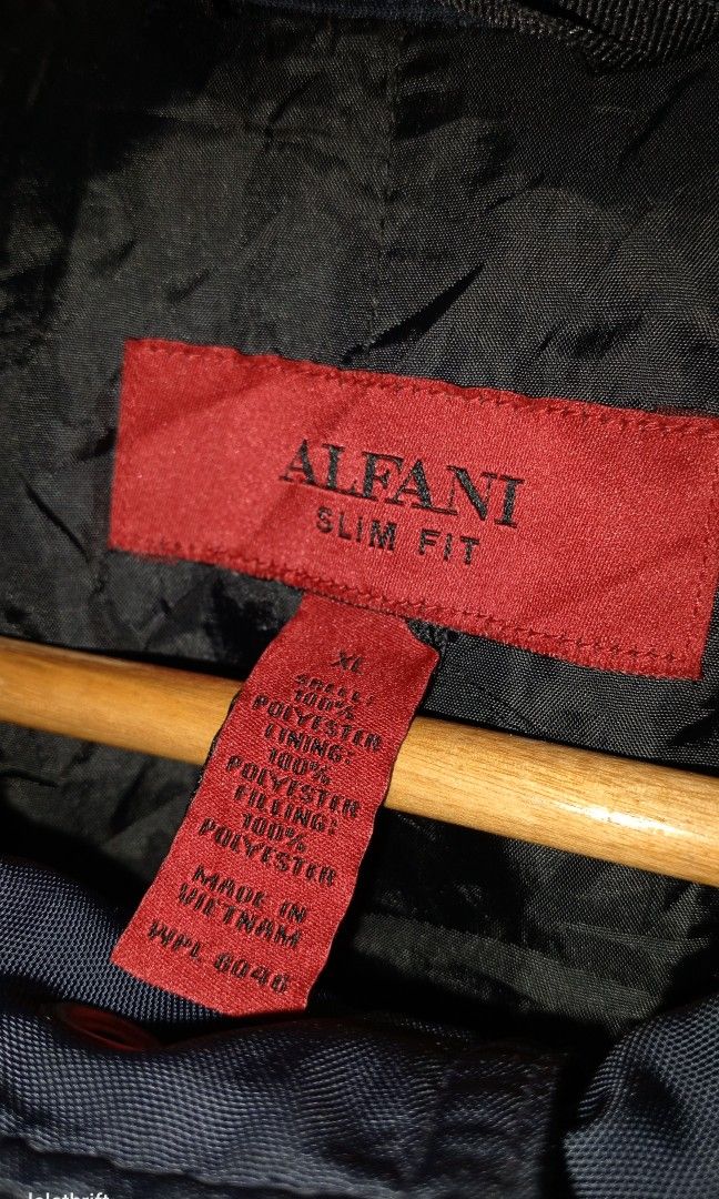 Alfani Utility jacket (Category: Coats, Jackets and Outerwear) located in Batangas. Submitted by lelethrift.com (Listing ID 1468374678, Image 3). Description: Alfani utility jacket Size: XL on tag, best fit Large Complete tags No issue, excellent condition 10/10 color rate, almost brand new ready to wear, napa laundry na.