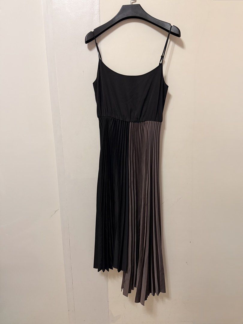 All Saints pleated Midi dress (Category: Dresses) located in San Pablo. Submitted by iamtrina (Listing ID 1468436038, Image 3). Description: fits S-M Up to 36” bust Up to 28” waist.