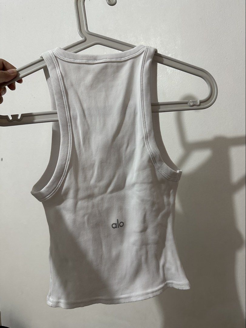 Alo Ribbed Top (Category: Activewear) located in Manila. Submitted by jean_closet (Listing ID 1468405327, Image 2). Description: Bought for 5350 @ Greenbelt No receipt anymore sorry Worn 2x .