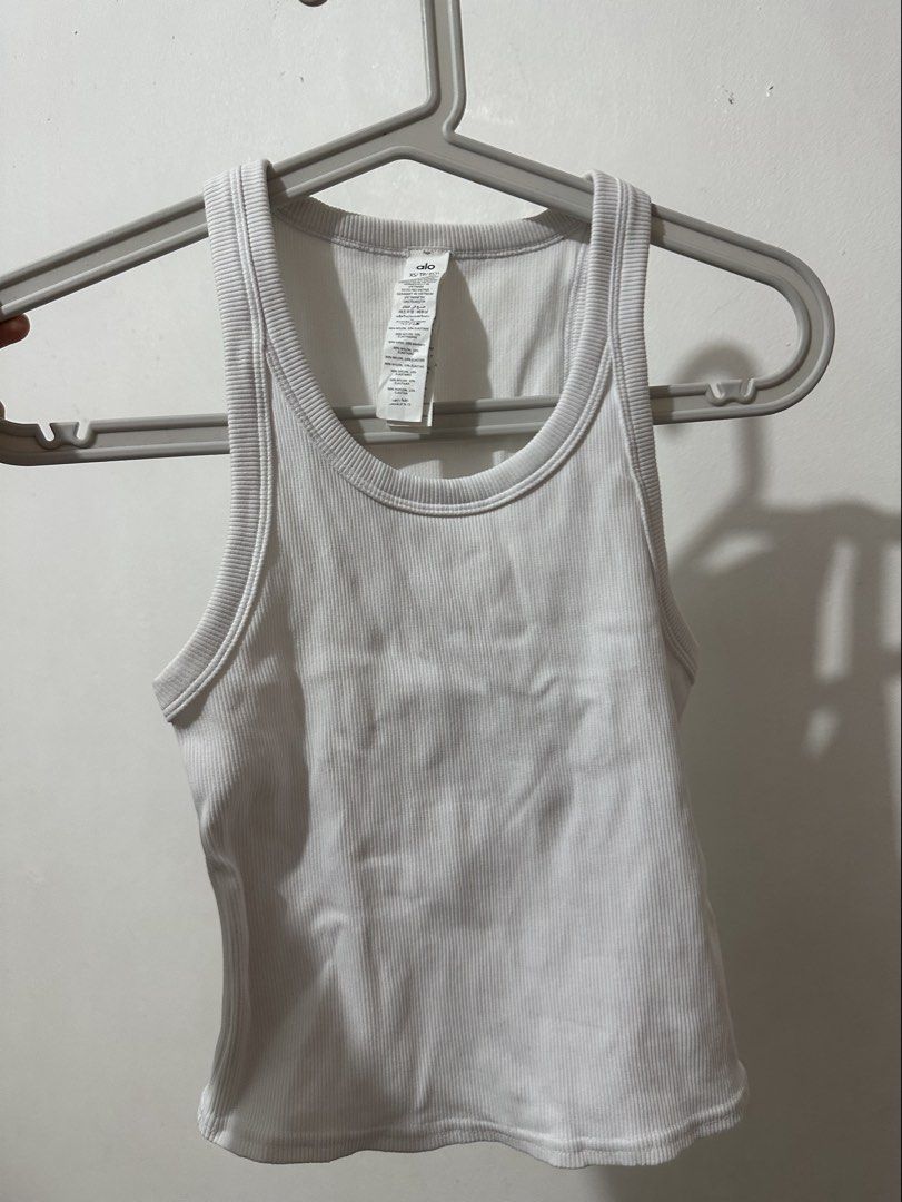 Alo Ribbed Top (Category: Activewear) located in Manila. Submitted by jean_closet (Listing ID 1468405327, Image 1). Description: Bought for 5350 @ Greenbelt No receipt anymore sorry Worn 2x .