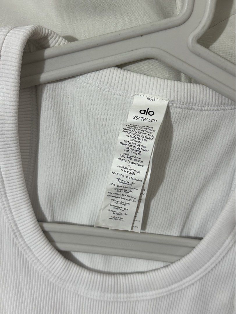 Alo Ribbed Top (Category: Activewear) located in Manila. Submitted by jean_closet (Listing ID 1468405327, Image 3). Description: Bought for 5350 @ Greenbelt No receipt anymore sorry Worn 2x .