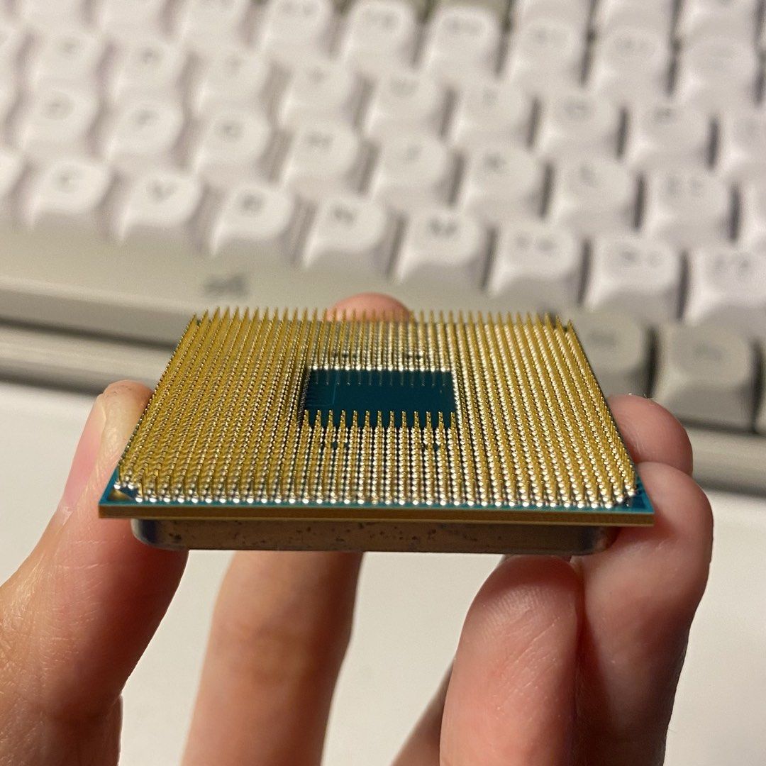 AMD Athlon 3000G Processor with Radeon Graphics AM4 (Category: Computer Parts) located in Quezon City. Submitted by hazelnutkofi (Listing ID 1468408298, Image 2). Description: - Model: AMD Athlon 3000G with Radeon Vega 3 Graphics - Specs: AM4 socket, 3.5 GHz, 2 cores, 4 threads - Inclusions: Original packaging box, plastic clamshell case, and stock cooler fan - Reason for selling: Upgraded rig, clearing out old parts.