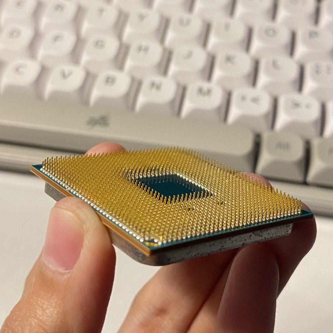 AMD Athlon 3000G Processor with Radeon Graphics AM4 (Category: Computer Parts) located in Quezon City. Submitted by hazelnutkofi (Listing ID 1468408298, Image 3). Description: - Model: AMD Athlon 3000G with Radeon Vega 3 Graphics - Specs: AM4 socket, 3.5 GHz, 2 cores, 4 threads - Inclusions: Original packaging box, plastic clamshell case, and stock cooler fan - Reason for selling: Upgraded rig, clearing out old parts.
