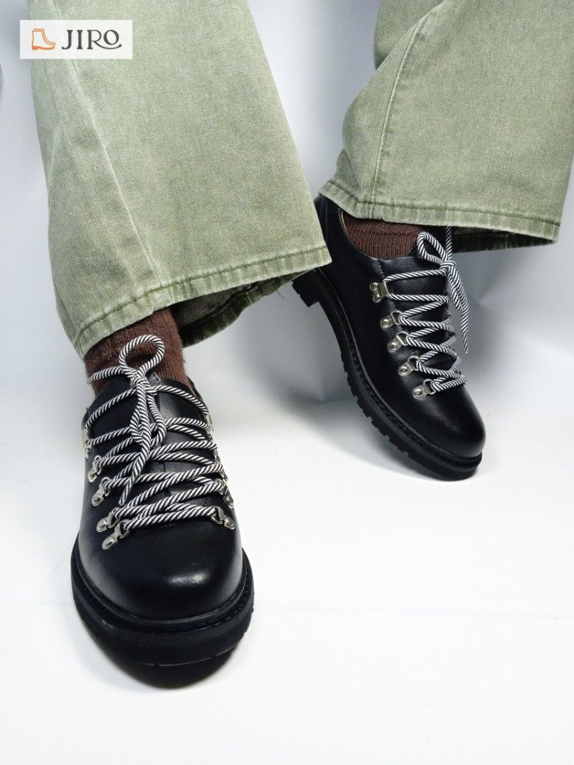 Amekaji Summit Derby's Hiking Boots (Category: Boots) located in Quezon City. Submitted by jiro_uchiha (Listing ID 1468427959, Image 3). Description: Paraboot Clusaz Alt Amekaji Alpine Derby's (Danner Hiking Boots Alternative) Available Sizes EU 41, 43 US 8.5, 10 Brand new with box 🎁 ☑️ Amekaji Alpine Mountaineering Derby's Built for comfort. Traditional hiking lace hooks, wrap-over tongue for comfort and protection. Thick, hard-wearing rubber s