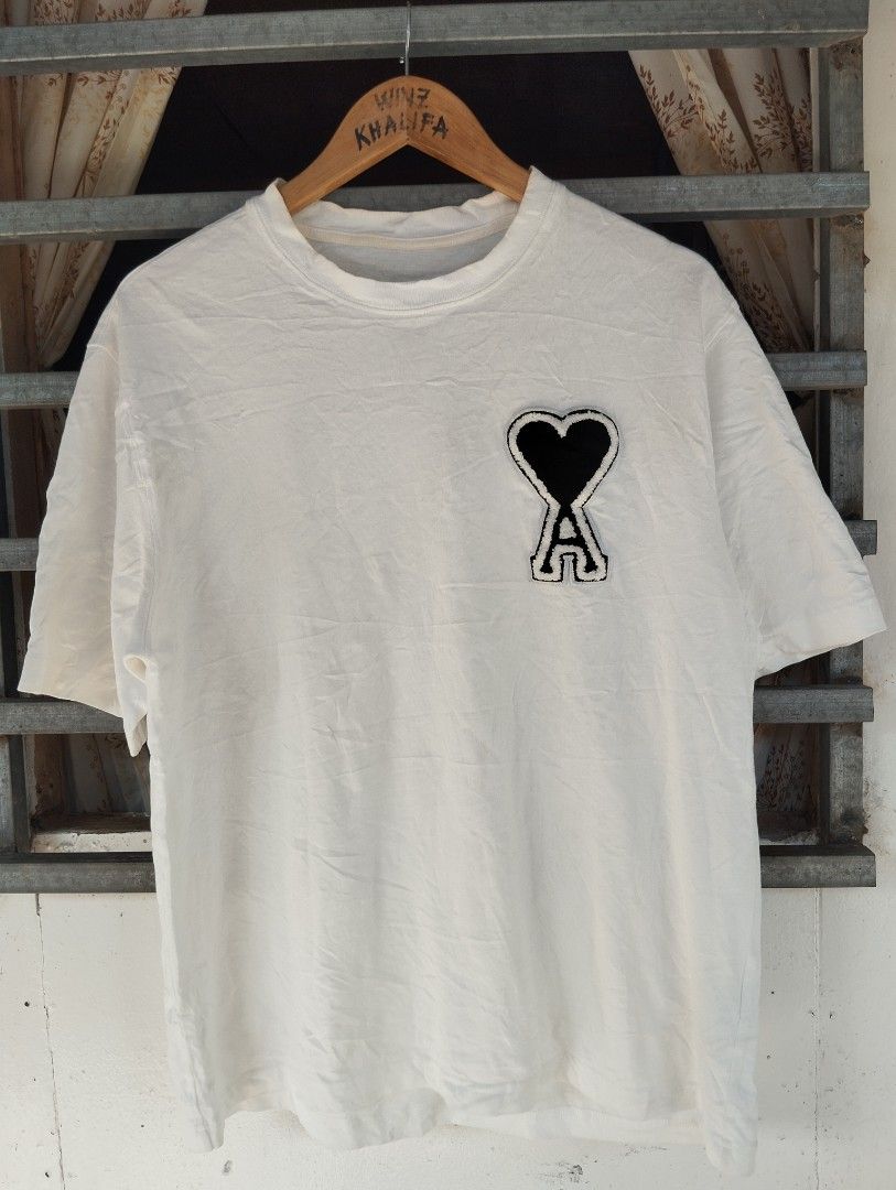 ami tshirt not sure if legit (Category: Tshirts & Polo Shirts ) located in Rizal. Submitted by saint-nike11 (Listing ID 1468334009, Image 1). Description: ami tshirt large xl fit not sure if authentic 350 + sf.