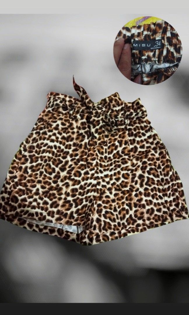 Amisu leoparad printing high-waisted short (Category: Shorts) located in Las Pinas. Submitted by mico090493 (Listing ID 1468286062, Image 1). Description: European brand Amisu leopard printing highwaisted short size small -like new -bought in norway back then +but never been used 550 only loc las piñas.