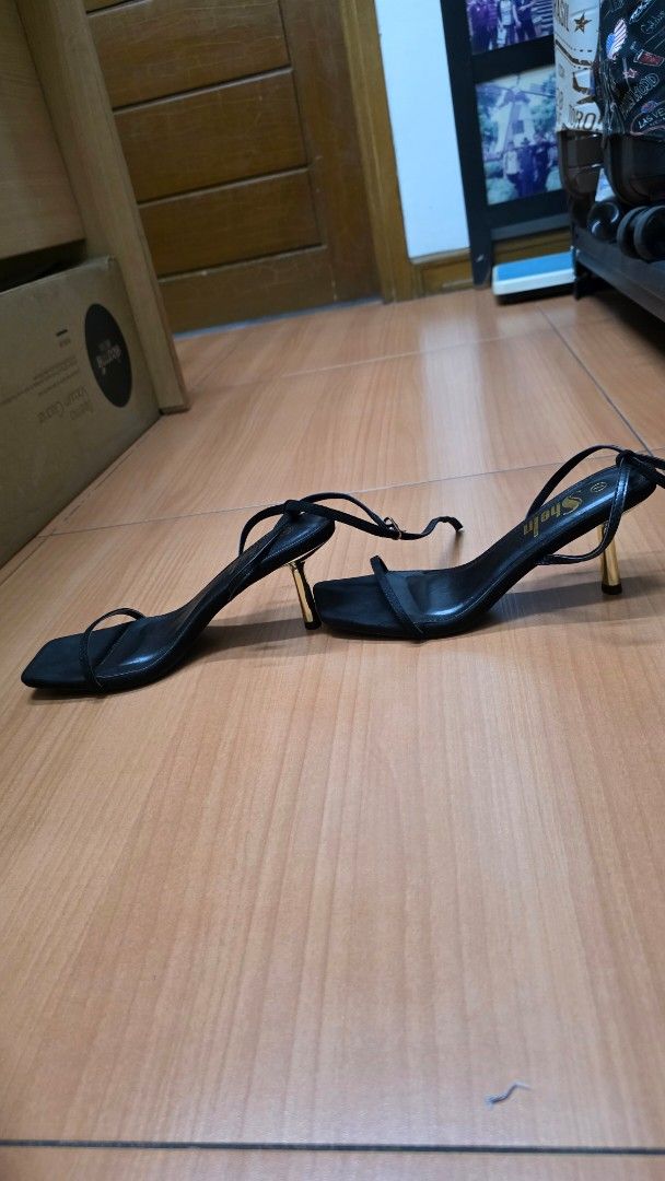 Ankle Strap Sandals (23.5cm) (Category: Heels) located in Rizal. Submitted by dainsb (Listing ID 1468451656, Image 3). Description: • 2-in heel height • Used once 📍 Lower Antipolo near Sta. Lucia Mall Pickup or delivery via Grab/Lalamove (c/o buyer).