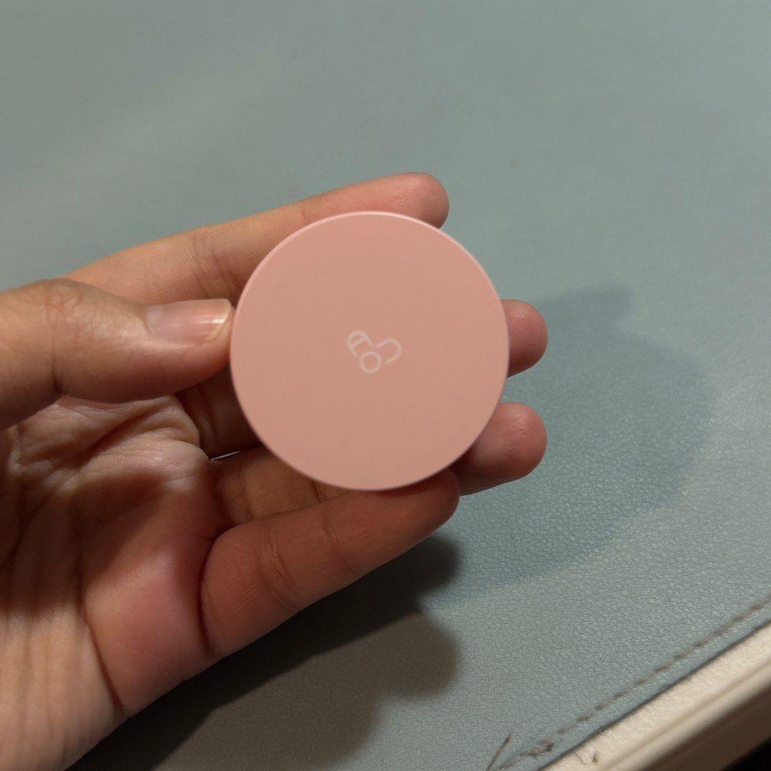 AOU Glowy Tint in Bubble Balm (Category: Makeup) located in Manila. Submitted by makeupdeclutterph (Listing ID 1468421946, Image 1). Description: 💌 Selling my AOU Glowy Tint in 07 Bubble Balm! RFS: Don't use it anymore.