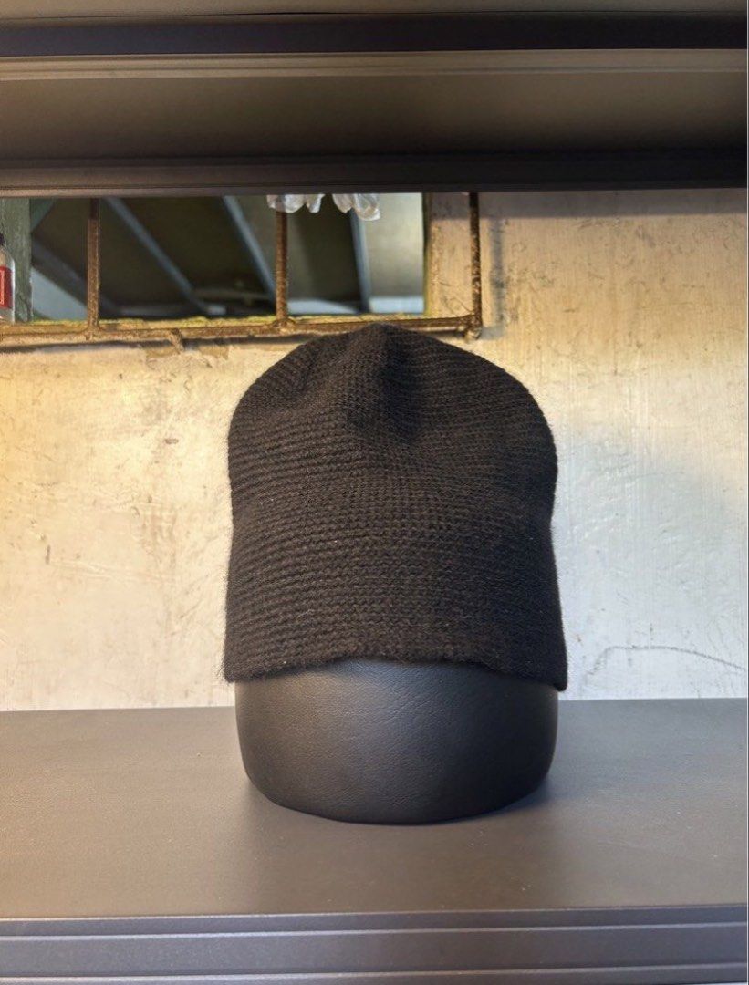 APC Men Knitted Black Beanie (Category: Beanies) located in Binan City. Submitted by racksblue (Listing ID 1468443304, Image 3). Description: .
