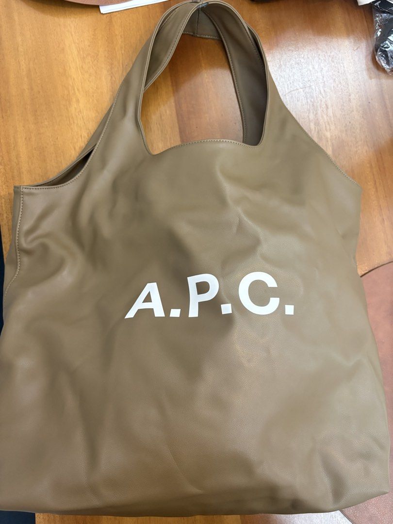 APC Ninon Tote Bag (Category: Tote Bags) located in Taguig. Submitted by stylestashph (Listing ID 1468421929, Image 3). Description: Authentic (can provide receipt) Folds are not seen when worn Issues are not visible when worn, see photos for the issues.