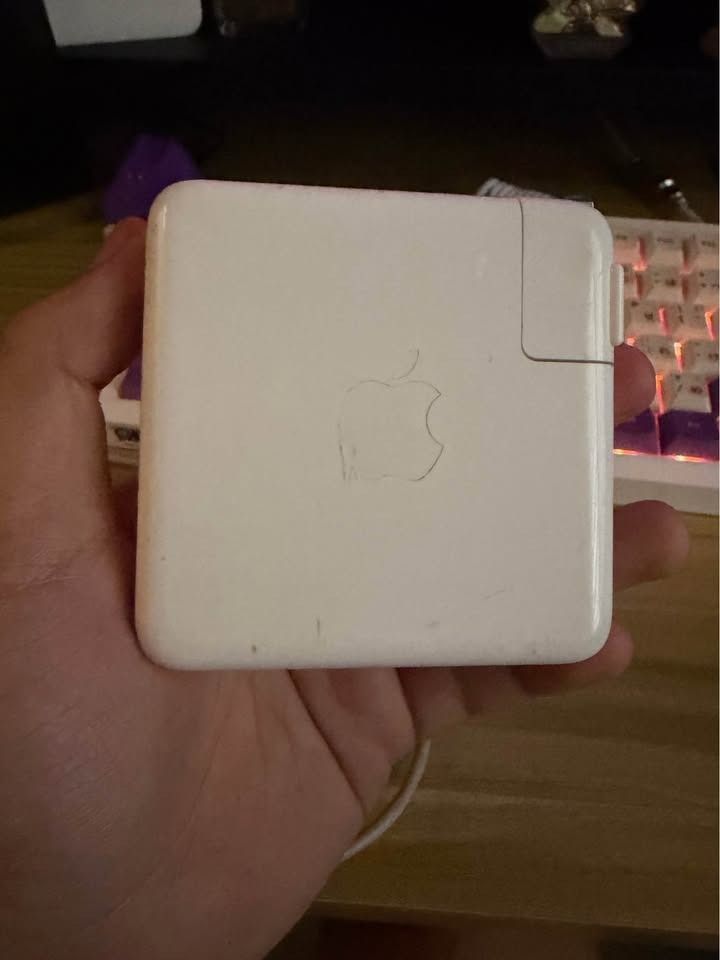 Apple 87W USB-C Power Adapter(original) (Category: Chargers & Cables) located in Cavite. Submitted by ._william (Listing ID 1468388919, Image 3). Description: for sale only Apple 87W USB-C Power Adapter Charger only Original not OEM slight nego lalamove or pickup only can do meetup nearby area bulihan silang cavite location f.