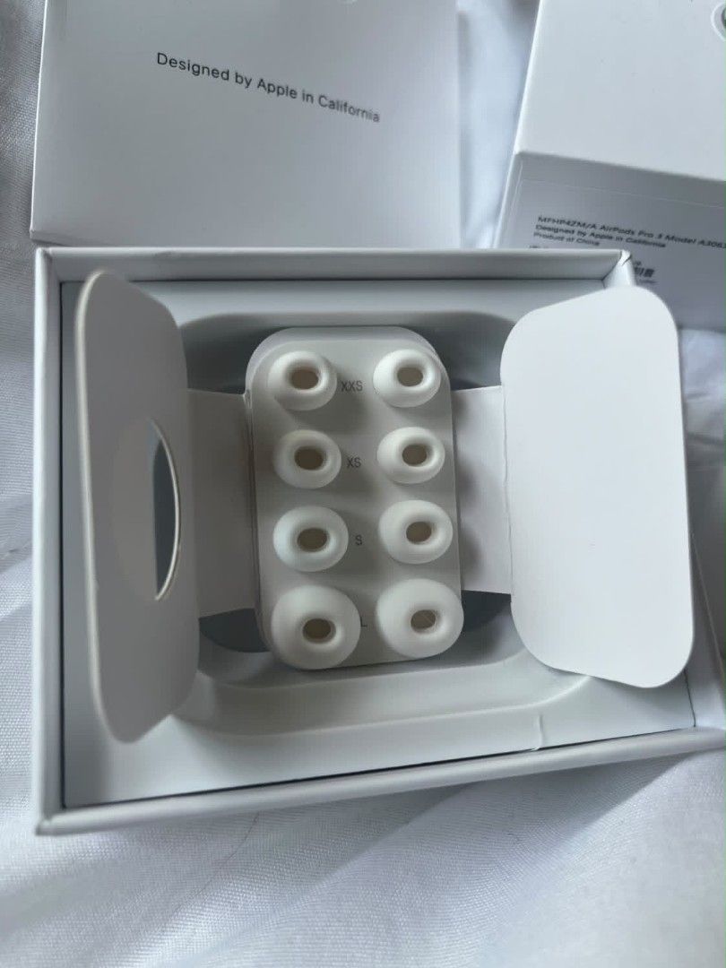 Apple AirPods Pro 3rd Generation (Category: Headphones & Headsets) located in Manila. Submitted by mightyflower.454704 (Listing ID 1468301724, Image 3). Description: - Authentic Apple Airpods Pro 3rd Generation - Includes charging case and original box - Comes with airpods manual - Extra ear tips included in sizes XXS, XS, S, and L - Clean, sanitized, and 100% ready to use - Meetup or shipping options available.