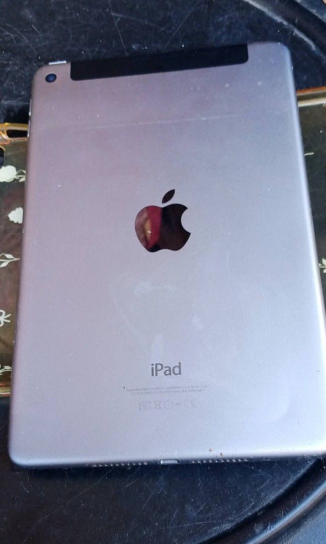 apple ipad (Category: Laptops & Notebooks) located in Taguig. Submitted by alwayne014 (Listing ID 1468289470, Image 1). Description: apple ipad for sale HONEST ISSUE - SCREEN pero natotouch pa sya presyuhan nyo na .. pm nyo ko.