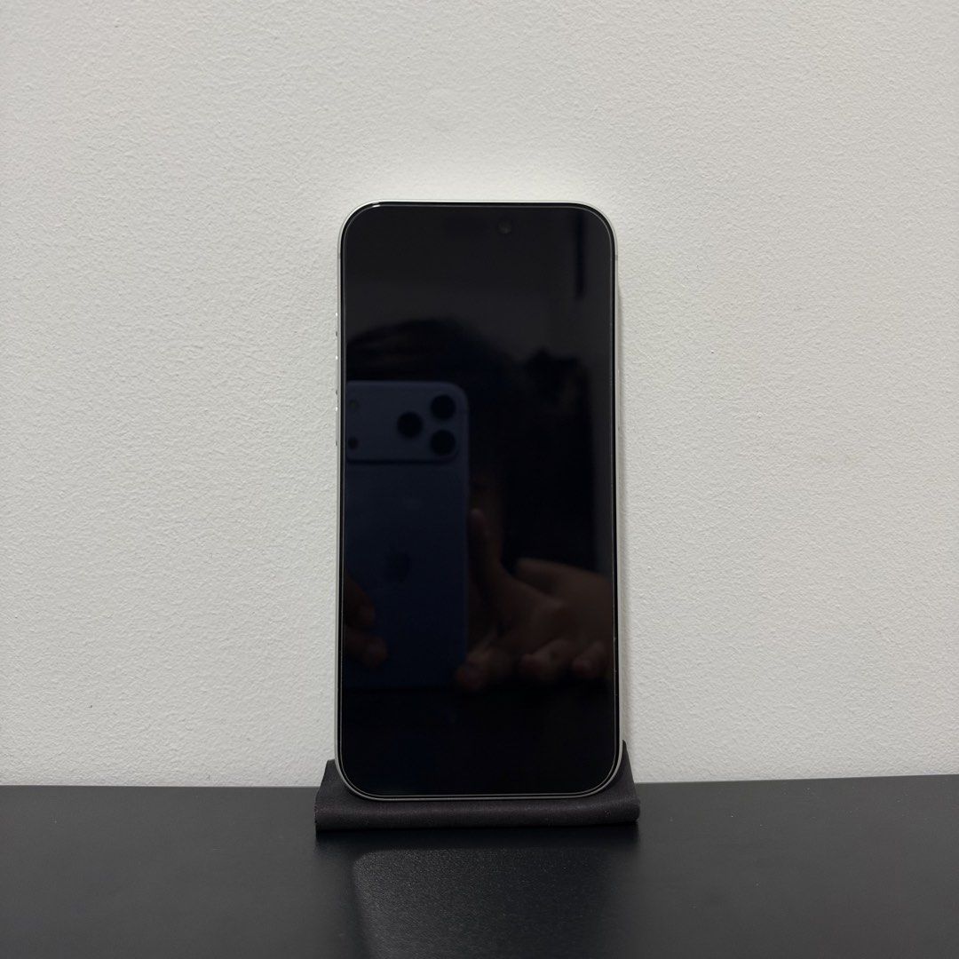 Apple iPhone 17 Pro Max 256GB ‘Silver (Category: iPhone 17 Series) located in Mandaluyong City. Submitted by Joeyyy. (Listing ID 1468384522, Image 3). Description: For Sale iPhone 17 Pro Max 256GB ‘Silver Condition: 9.5/10 ₱67,000 - Factory Unlocked - IOS 26.1 - 97% Battery Health Inclusions: - Original Box - Original Lightning Cable - Sim Injector - Receipt, Bought from Digital Walker Location: Mandaluyong City.
