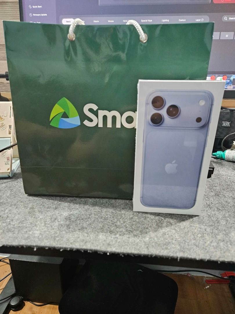 Apple iPhone 18 Pro Max 1TB Glacier Smart Locked (Category: iPhone 18 Series) located in Makati City. Submitted by jeybs123 (Listing ID 1468378375, Image 1). Description: Selling BRANDNEW IPHONE 18 PRO MAX 1TB Glacier SMART LOCKED. I got it at my retention plan at SM AURA. I dont need the phone only need to renew my plan. Brandnew sealed with warranty to SMART or any APPLE STORE. Ikaw na mag activate and mag bukas PRICE: PHP 125,000 can meet up t
