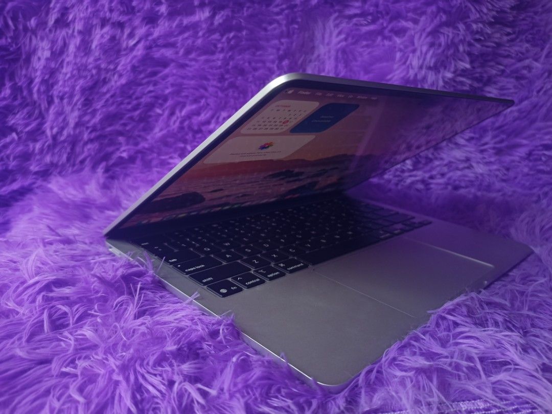 Apple MacBook air M4 (Category: Laptops & Notebooks) located in Quezon City. Submitted by junaifmama38891 (Listing ID 1468459154, Image 2). Description: MacBook air M4 13inch Chip apple M4 Memory 16GB/512 Cycle count 98/Normal MacBook M4 air is sleek and powerful looking for a lightweight yet powerful laptop? This MacBook M4 air is a great choice for everyday productivity and creative use. *Package Original charger Ms office Pouch Condition: like