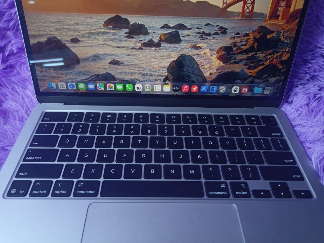 Apple MacBook air M4 (Category: Laptops & Notebooks) located in Quezon City. Submitted by junaifmama38891 (Listing ID 1468459154, Image 3). Description: MacBook air M4 13inch Chip apple M4 Memory 16GB/512 Cycle count 98/Normal MacBook M4 air is sleek and powerful looking for a lightweight yet powerful laptop? This MacBook M4 air is a great choice for everyday productivity and creative use. *Package Original charger Ms office Pouch Condition: like