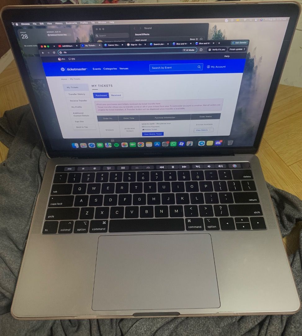 Apple MacBook Pro (Category: Laptops & Notebooks) located in Bulacan. Submitted by miwuchi1630 (Listing ID 1468437385, Image 2). Description: For Sale: Seika’s MacBook Pro (2018, 13-inch) • Processor: 2.3 GHz Quad-Core Intel Core i5 • Graphics: Intel Iris Plus Graphics 655 (1536 MB) • Memory (RAM): 8 GB 2133 MHz LPDDR3 • Storage: ~440 GB available out of ~500 GB SSD (Macintosh HD) • Operating System: macOS Sequoia (Version 15.7.7) • Display: 13.3