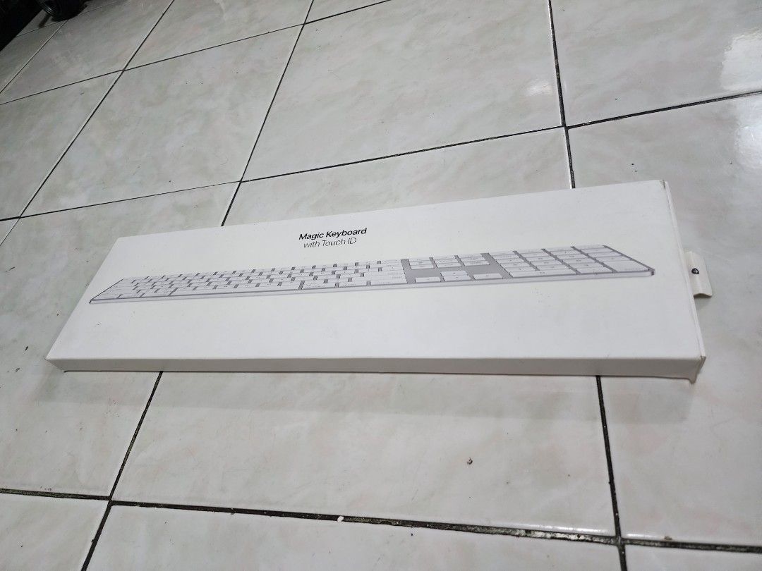 Apple Magic Keyboard with Touch ID and Numeric Keypad (Category: Computer Keyboard) located in Quezon City. Submitted by vincentkev97498 (Listing ID 1468294623, Image 1). Description: Apple Magic Keyboard with Touch ID & Numeric Keypad (MK2C3ZA/A) Model: A2520 (wireless) Apple Magic Keyboard with Touch ID (Extended Layout) - Mint Condition Official Apple Magic Keyboard with Numeric Keypad (Apple Silicon compatible) Apple Magic Keyboard with Touch