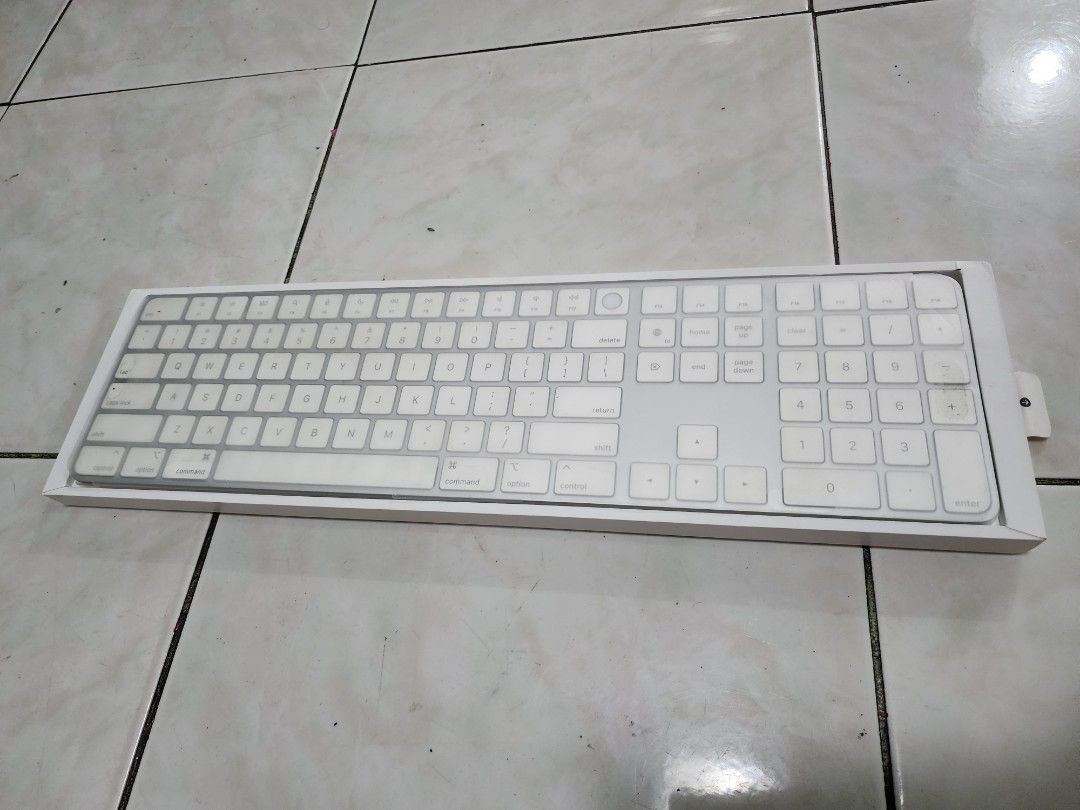 Apple Magic Keyboard with Touch ID and Numeric Keypad (Category: Computer Keyboard) located in Quezon City. Submitted by vincentkev97498 (Listing ID 1468294623, Image 2). Description: Apple Magic Keyboard with Touch ID & Numeric Keypad (MK2C3ZA/A) Model: A2520 (wireless) Apple Magic Keyboard with Touch ID (Extended Layout) - Mint Condition Official Apple Magic Keyboard with Numeric Keypad (Apple Silicon compatible) Apple Magic Keyboard with Touch