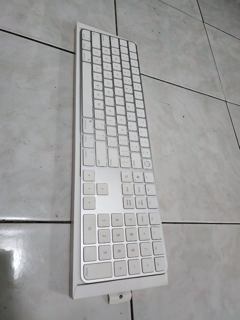 Apple Magic Keyboard with Touch ID and Numeric Keypad (Category: Computer Keyboard) located in Quezon City. Submitted by vincentkev97498 (Listing ID 1468294623, Image 3). Description: Apple Magic Keyboard with Touch ID & Numeric Keypad (MK2C3ZA/A) Model: A2520 (wireless) Apple Magic Keyboard with Touch ID (Extended Layout) - Mint Condition Official Apple Magic Keyboard with Numeric Keypad (Apple Silicon compatible) Apple Magic Keyboard with Touch