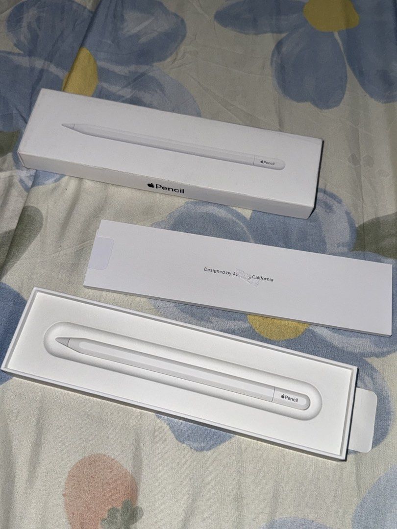 Apple Pencil USB-C (Category: Chargers & Cables) located in Manila. Submitted by limonsito (Listing ID 1468327103, Image 1). Description: - Apple Pencil with USB-C Charge Cable - Bought last May 30, 2026 at iStudio Singapore - Complete with all original packaging.