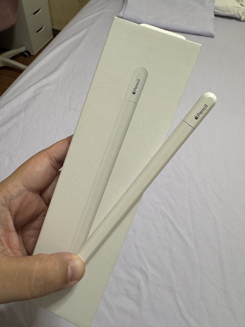 Apple Pencil USB-C (Category: Other Accessories) located in Manila. Submitted by flossy_bloom (Listing ID 1468369329, Image 1). Description: Dimensions and Weight • Length: 155 mm (6.10 inches) • Diameter: 8.9 mm (0.35 inches) • Weight: 20.5 grams (0.72 ounces) Connectivity and Power • Connections: Bluetooth and a slide-out USB-C connector • Pairing and Charging: Pairs and charges via a USB-C charge cable (does not magnetically charge) • Magnetic