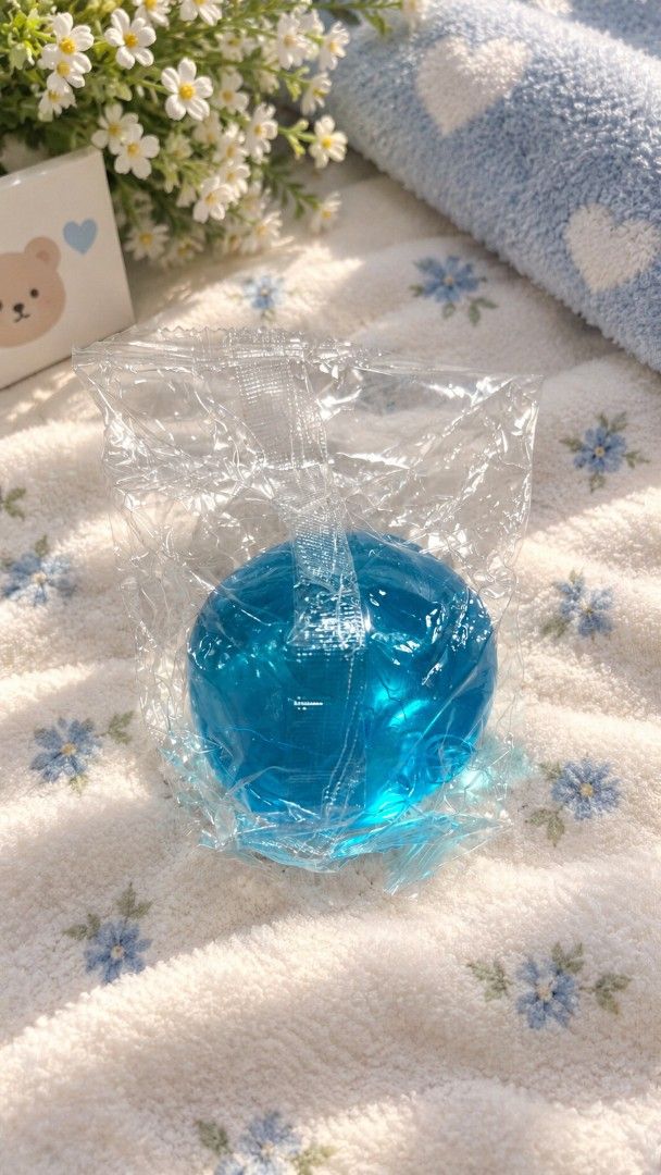 Apple squishy (Category: Kids Toys) located in Petaling Jaya. Submitted by its_abbyy (Listing ID 1468302990, Image 2). Description: Apple squishy stress ball RM 5 each that's why RM 10. Selling off cause I got another one. Dm for meet up cod..