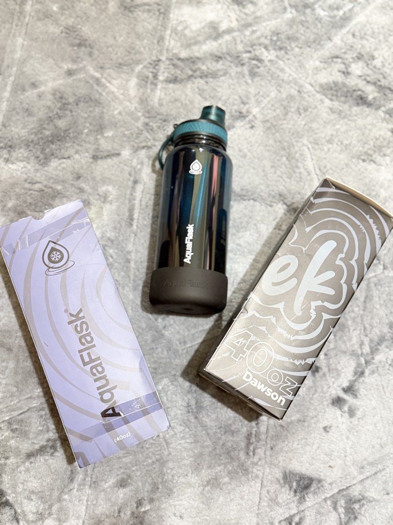 AquaFlask Trek 40oz Dawson (Category: Water Bottles & Tumblers) located in Tagaytay City. Submitted by yeti_it (Listing ID 1468454339, Image 3). Description: - Brand: AquaFlask Trek - Capacity: 40oz - Colourway: Dawson - Inclusions: Spout lid, protective silicone boot, and original box packaging - Condition: Brand new and authentic - Perfect for gym, work, or outdoor use.
