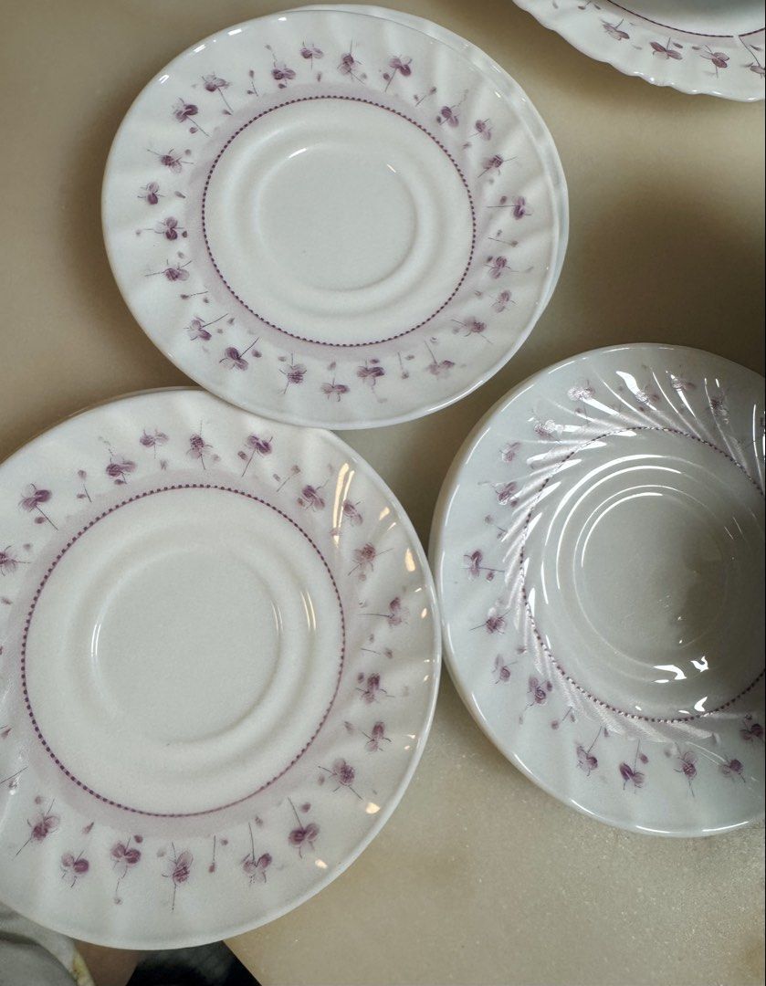 Arcopal Purple Clover Pattern Dinnerware Set Plates and Saucers (Category: Dinnerware & Cutlery) located in Paranaque City. Submitted by tripleddd151025 (Listing ID 1468299200, Image 2). Description: Arcopal dinnerware set: 1 big oval serving plate 6 pcs dinner plate 4 pcs breakfast plate 6 dessert plate .
