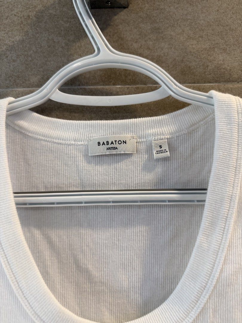 Aritzia Babaton Busy Tank (Category: Sleeveless) located in San Juan City. Submitted by live4lulu (Listing ID 1468309286, Image 3). Description: Used once.
