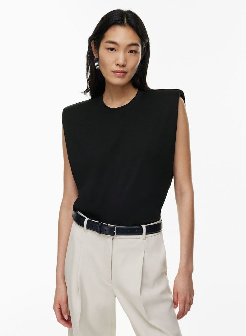 ARITZIA BABATON SHOULDER PAD TANK (Category: Others Tops) located in San Pedro. Submitted by cyanide.slug.cat (Listing ID 1468407174, Image 1). Description: s-l 50" bust 21" length.