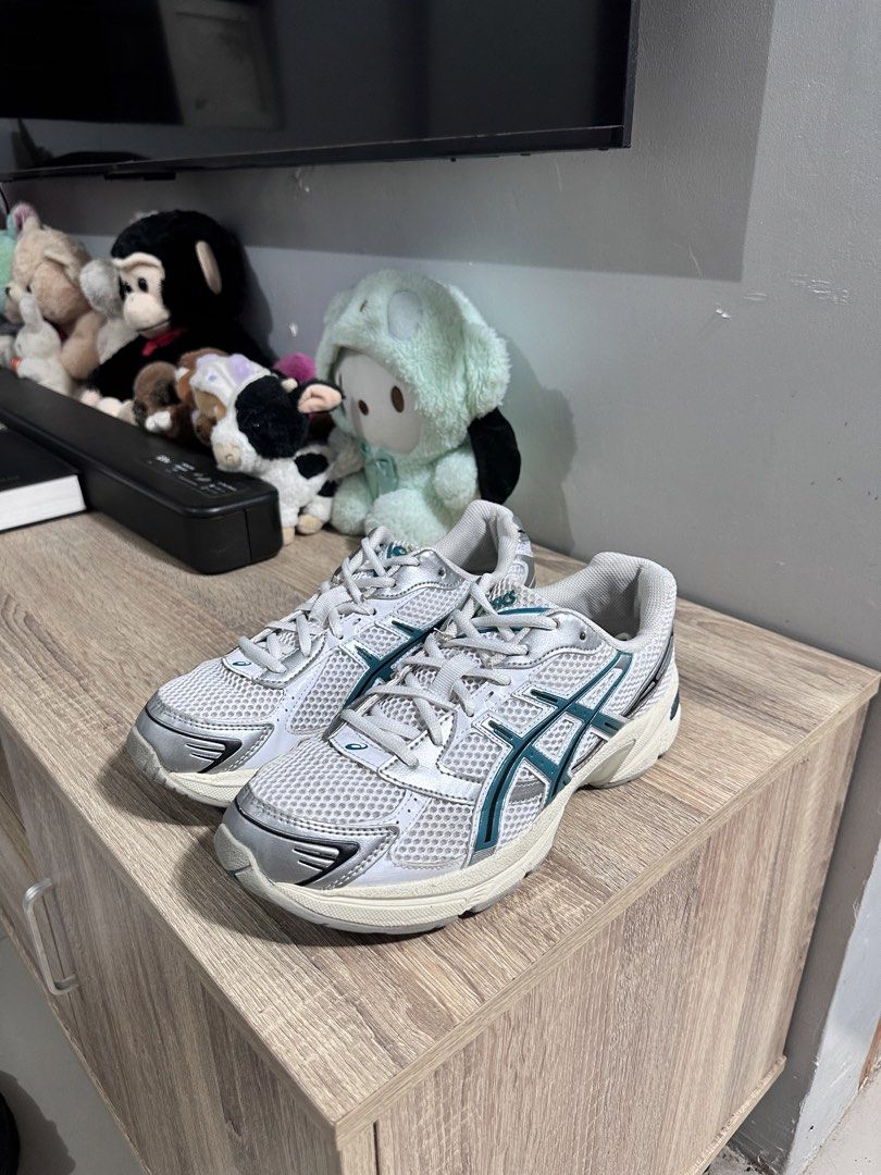 Asics Gel 1130 (Category: Casual Shoes) located in Manila. Submitted by nilodanzcuadra (Listing ID 1468327059, Image 1). Description: Size 9 mens Like new Loc: north caloocan.