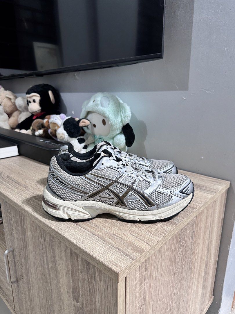 Asics Gel 1130 (Category: Casual Shoes) located in Manila. Submitted by nilodanzcuadra (Listing ID 1468327428, Image 2). Description: Size 10 mens Like new Loc: north caloocan.