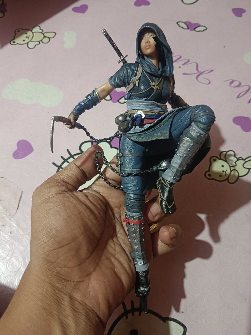 Assassin's Creed (Category: Action & Battle Toys) located in Pasig City. Submitted by rednaxela_rich (Listing ID 1468479168, Image 3). Description: Ubisoft assassin's Creed shadows collector edition featuring Yasuke the samurai and Naoe the Shinobi, as is wysiwyg..