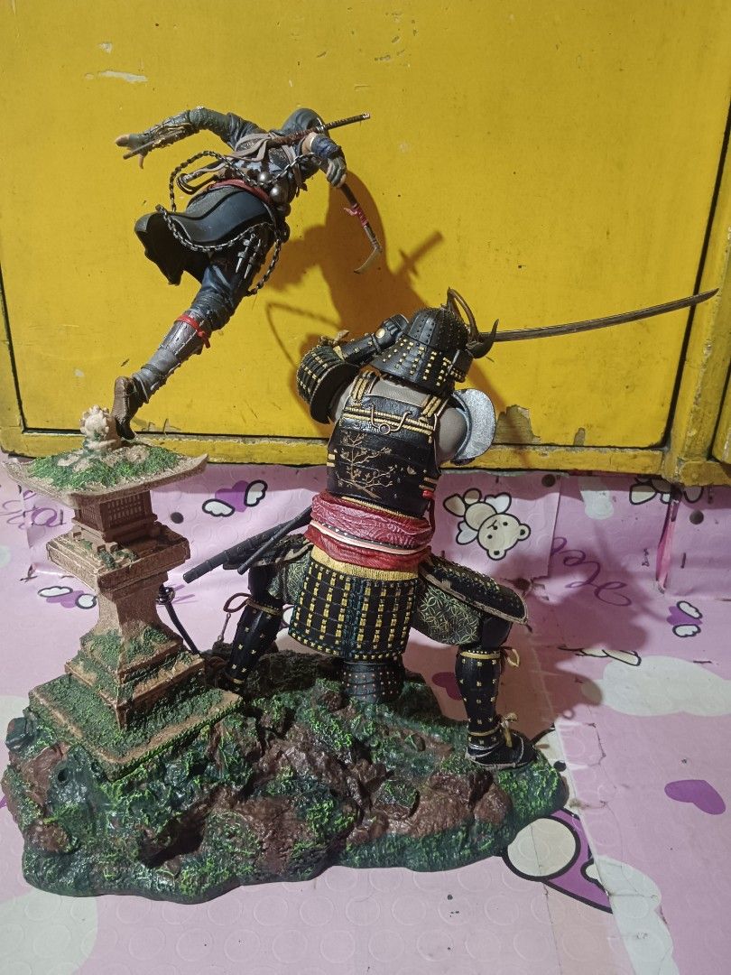 Assassin's Creed (Category: Action & Battle Toys) located in Pasig City. Submitted by rednaxela_rich (Listing ID 1468479168, Image 2). Description: Ubisoft assassin's Creed shadows collector edition featuring Yasuke the samurai and Naoe the Shinobi, as is wysiwyg..