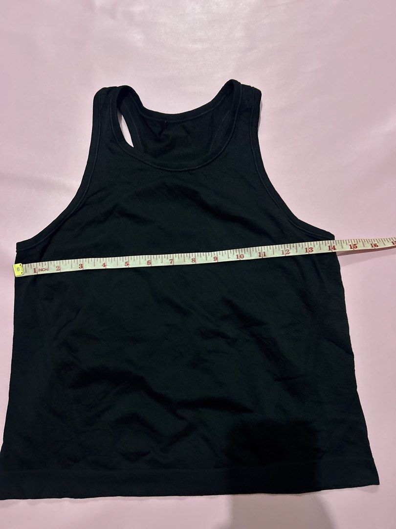 Athleta Active Top (Category: Activewear) located in Manila. Submitted by chen_clybelles (Listing ID 1468398496, Image 2). Description: .