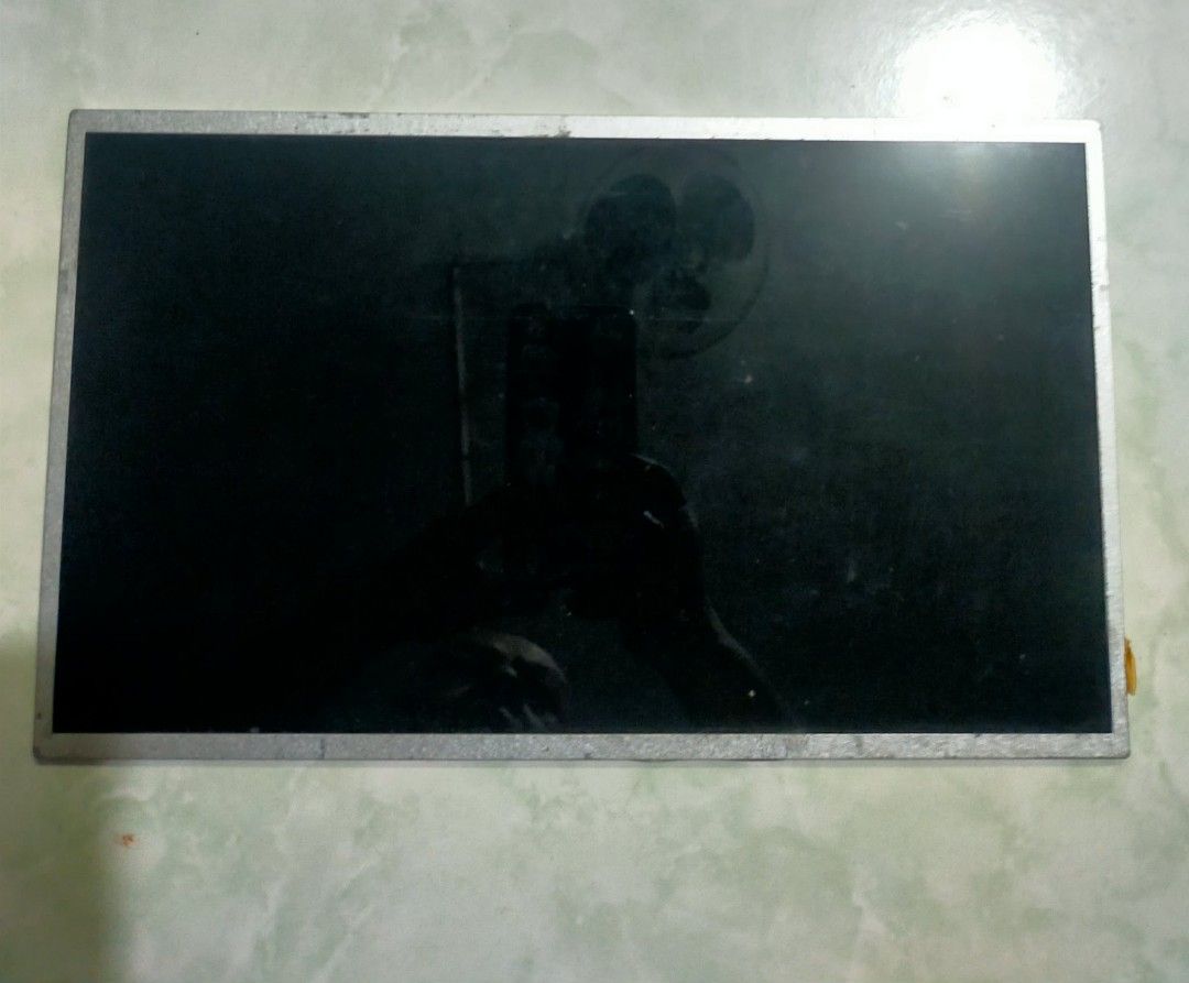 AU Optronics B140XW01 V.8 14-inch Laptop LCD Screen (Category: Laptops & Notebooks) located in Pasig City. Submitted by phgigapro (Listing ID 1468333113, Image 1). Description: 40 pins -Brand: AU Optronics - Model: B140XW01 V.8 (Mfg: Dec 2014) - Size: Standard 14-inch display panel replacement - Inclusions: Control board and connector ribbons attached - Condition: used but working, no issue - Perfect for DIY laptop repairs and screen replacements