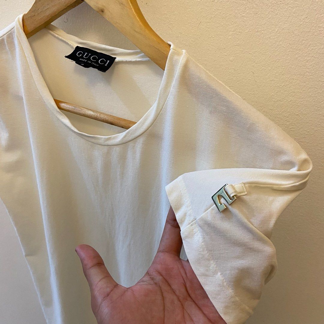 [AUTH] Gucci Women Top (Category: Shirts) located in Mabalacat. Submitted by alternativegooods (Listing ID 1468447157, Image 3). Description: Measurements (inches) width length ★ Color may vary slightly due to lighting. ★ Manage your expectations, these are pre-loved/thrifted items. ★ Ship via J&T Express & Lalamove..