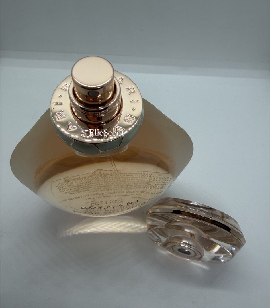 Authentic Bvlgari Rose Goldea 75ml Tester (Category: Fragrance & Deodorants) located in Mandaluyong City. Submitted by elle_scent (Listing ID 1468461245, Image 3). Description: A beautiful, feminine floral fragrance featuring fresh rose petals, delicate white flowers and soft musk. It opens with a fresh, slightly fruity and green aroma, followed by a romantic rose heart and a clean, musky finish. A feminine and elegant fragrance from BVLGARI! ✨ F