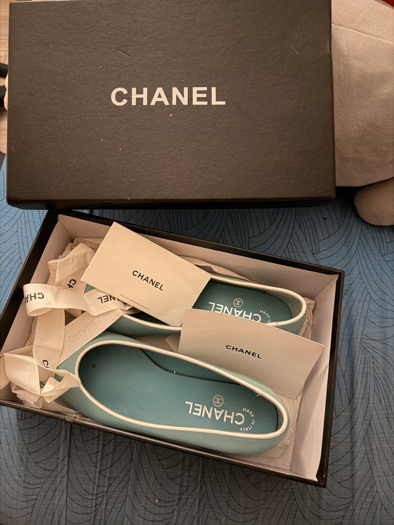 Authentic Chanel Cap-Toe Chain Ballet Flats (Category: Flats & Sandals) located in Marikina City. Submitted by saltedcc (Listing ID 1468461540, Image 1). Description: Authentic Chanel Cap-Toe Chain Ballet Flats — Turquoise & Cream, EU 38C 💙 Stunning two-tone design: soft turquoise suede with a classic cream patent leather cap toe. Features the iconic interwoven chain detail on the low block heel — elegant, timeless, and comfortable! Made in Ital