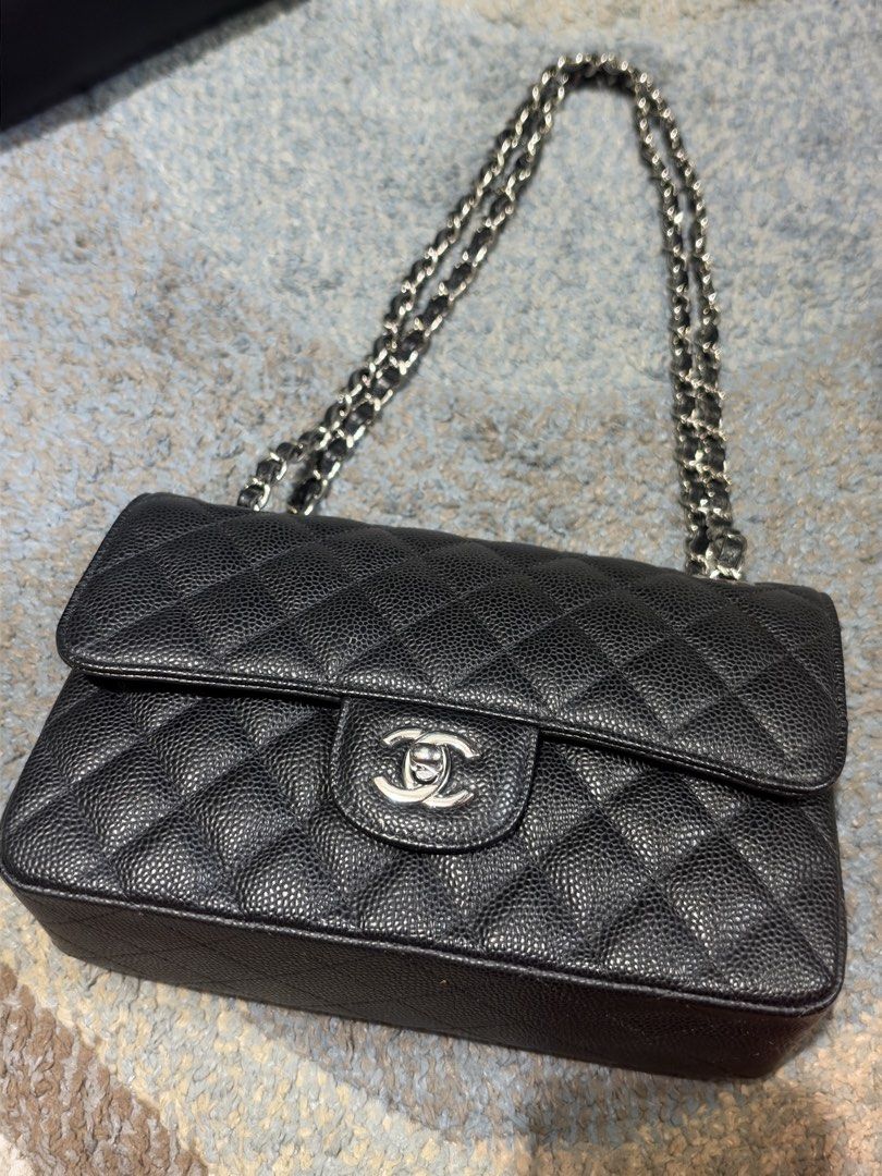 Authentic Chanel Small Double flap (Category: Luxury Bags & Wallets) located in Pasig City. Submitted by balenciaga.couture (Listing ID 1468306995, Image 1). Description: bag only guaranteed authentic .