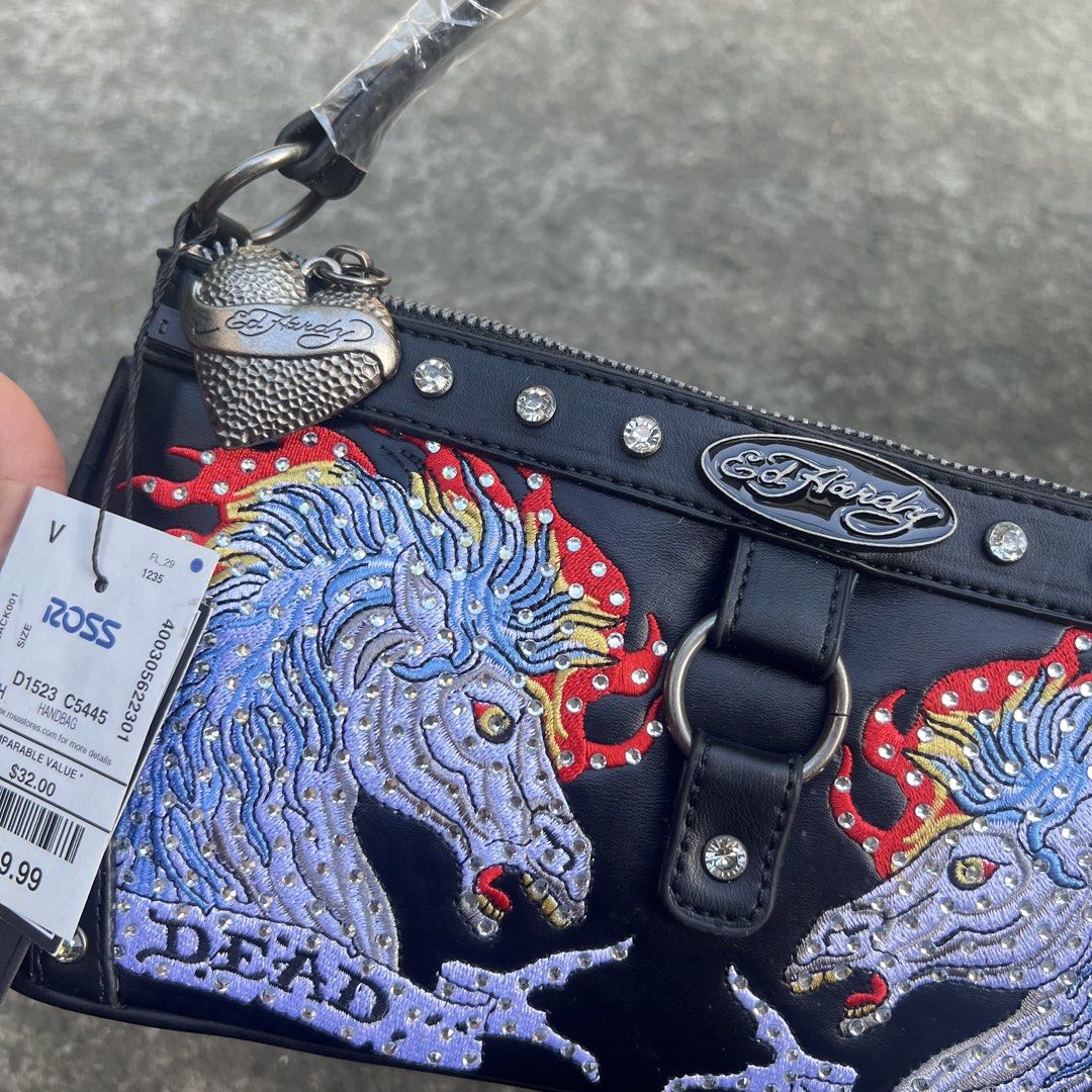 Authentic Ed Hardy “dead or alive” Twin Horse (Category: Luxury Bags & Wallets) located in Caloocan City. Submitted by urbanpouch (Listing ID 1468367673, Image 3). Description: Brandnew complete tags .
