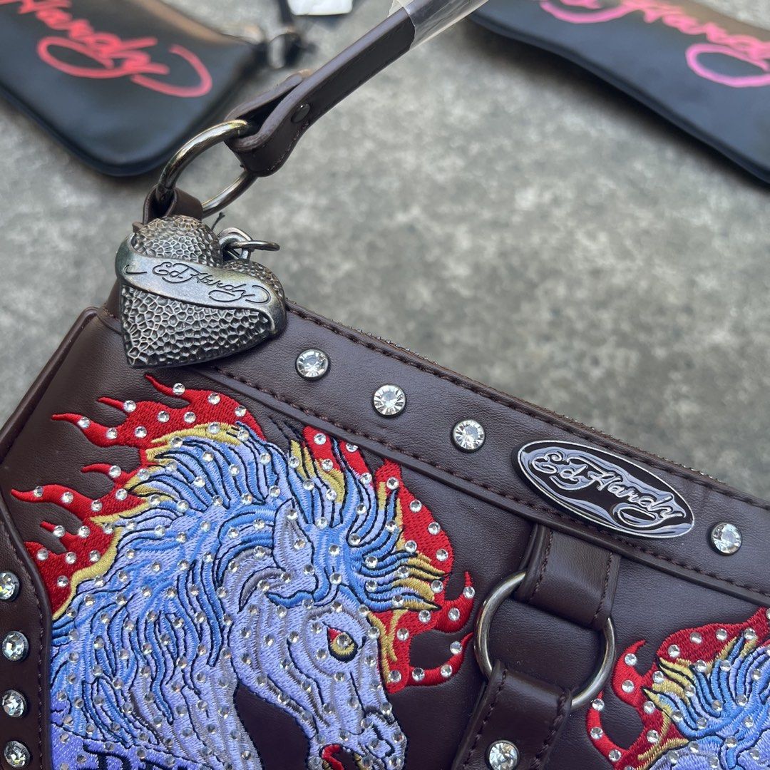 Authentic Ed Hardy Twin Horse brown (Category: Luxury Bags & Wallets) located in Caloocan City. Submitted by urbanpouch (Listing ID 1468369153, Image 3). Description: brandnew.