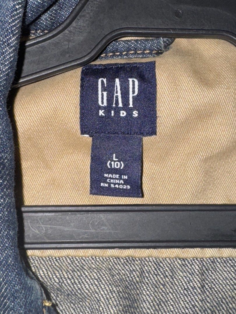 Authentic Gap Kids Denim Jacket (Category: Coats, Jackets and Outerwear) located in Cebu City. Submitted by altheatrix07243 (Listing ID 1468479597, Image 1). Description: Very Steal :) Gap Kids Denim Jacket Size 10 Large Fits a size XS adult Rfs: Decluttering, doesn’t fit anymore .