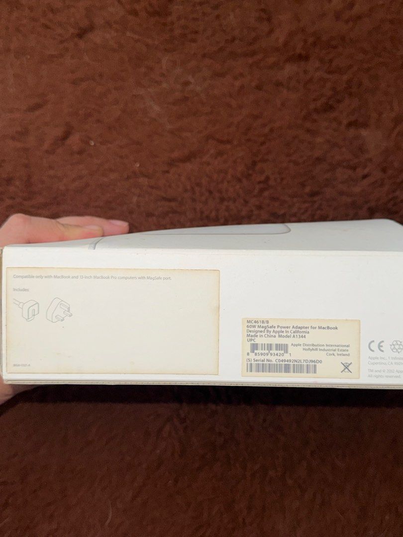 AUTHENTIC MACBOOK CHARGER (60W MAGSAFE POWER ADAPTOR) (Category: Chargers) located in Batangas. Submitted by bel_m24 (Listing ID 1468289931, Image 3). Description: PLS BUT AT YOUR OWN RISK. This charger has never been used since our MacBook Pro was already old and we weren't able to use it. COMPATIBLE: Compatible MacBook Pro Models (13-inch Non-Retina) - MacBook Pro (13-inch, Mid 2012) (Model A1278) - MacBook Pro (13-inch, Late 2011 / Early 2011)