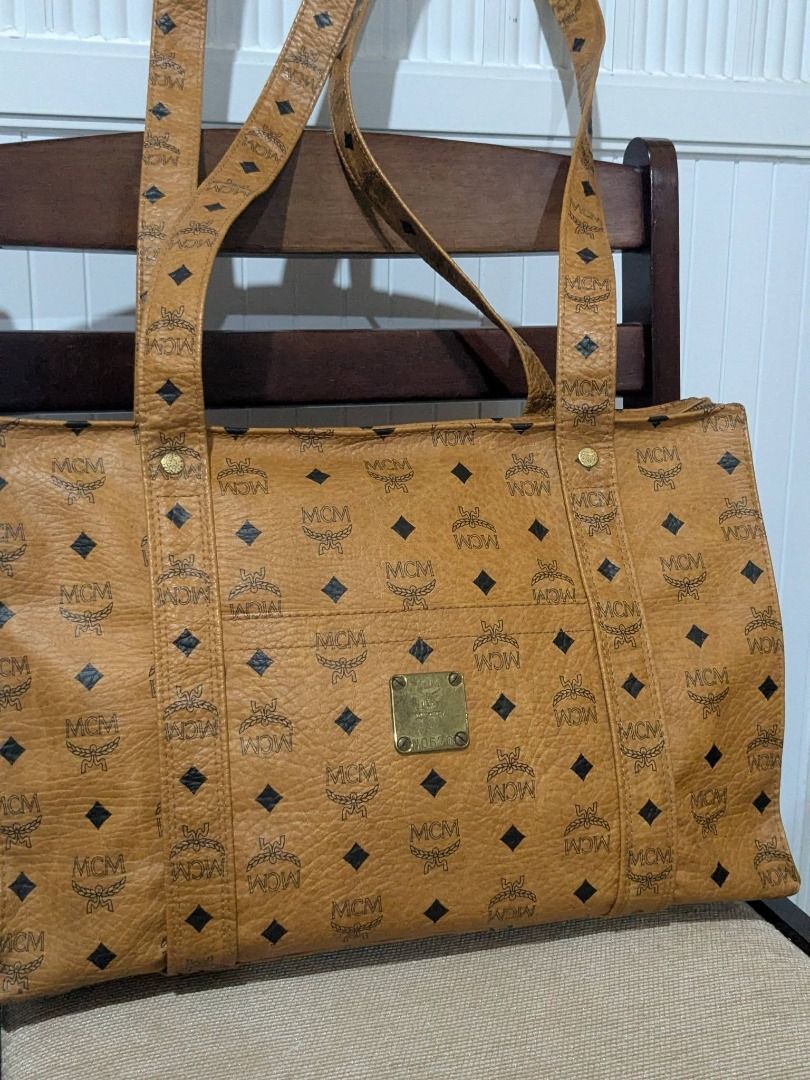 Authentic Mcm Germany shoppers bag (Category: Luxury Bags & Wallets) located in Tuguegarao City. Submitted by globeeneace (Listing ID 1468341148, Image 2). Description: Guaranteed Original very good condition no flaws/ Minimal signs of usage.